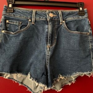 GUESS Frayed Shorts